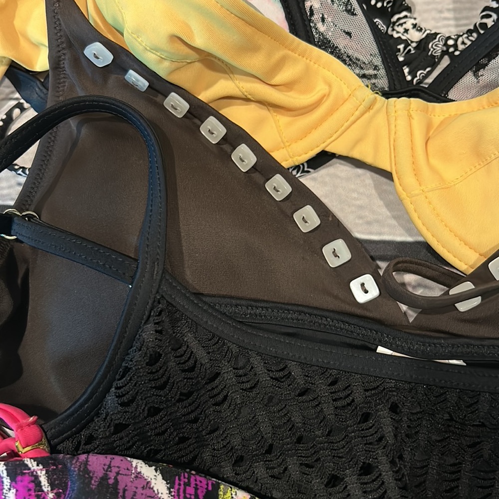 8 bikini tops bundle - Picture 5 of 7